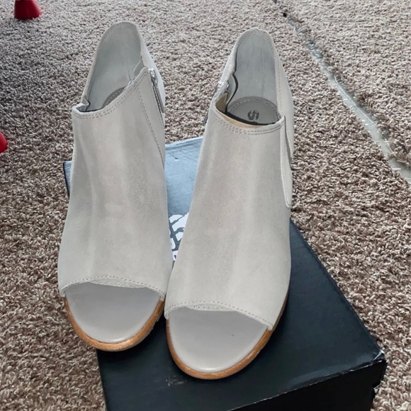 Sorel Nadia Bootie Dove - Picture 4 of 4